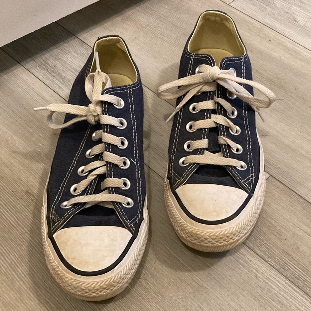 Blue converses